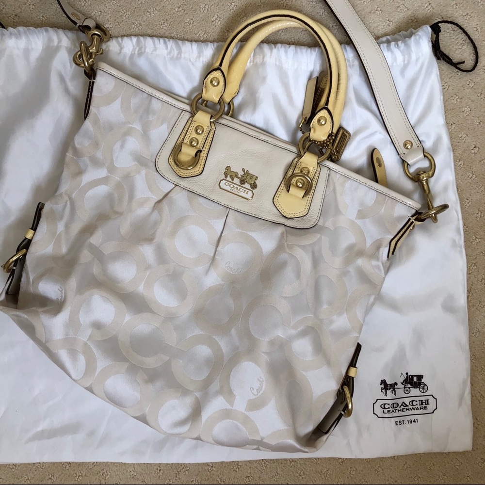 Coach White Shoulder bag